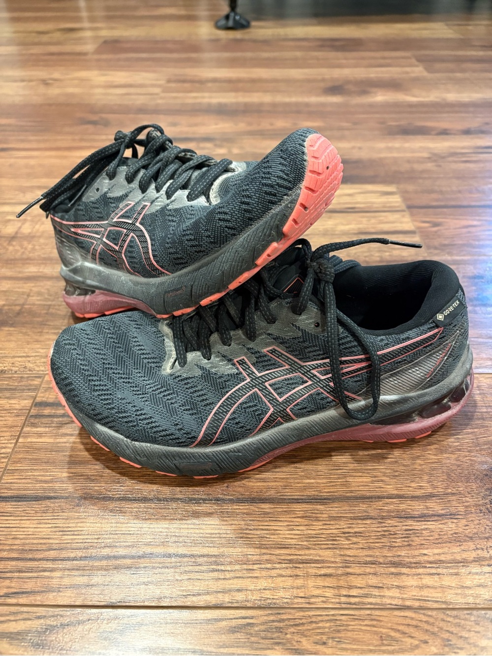 ASICS Women's Black and Coral-Pink Running Sneakers 7.5